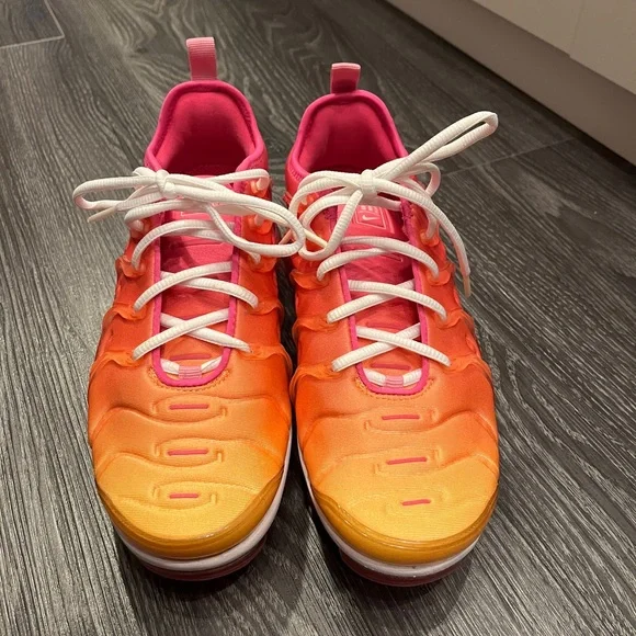 VaporMax Plus Summer Sunset - Picture 2 of 7